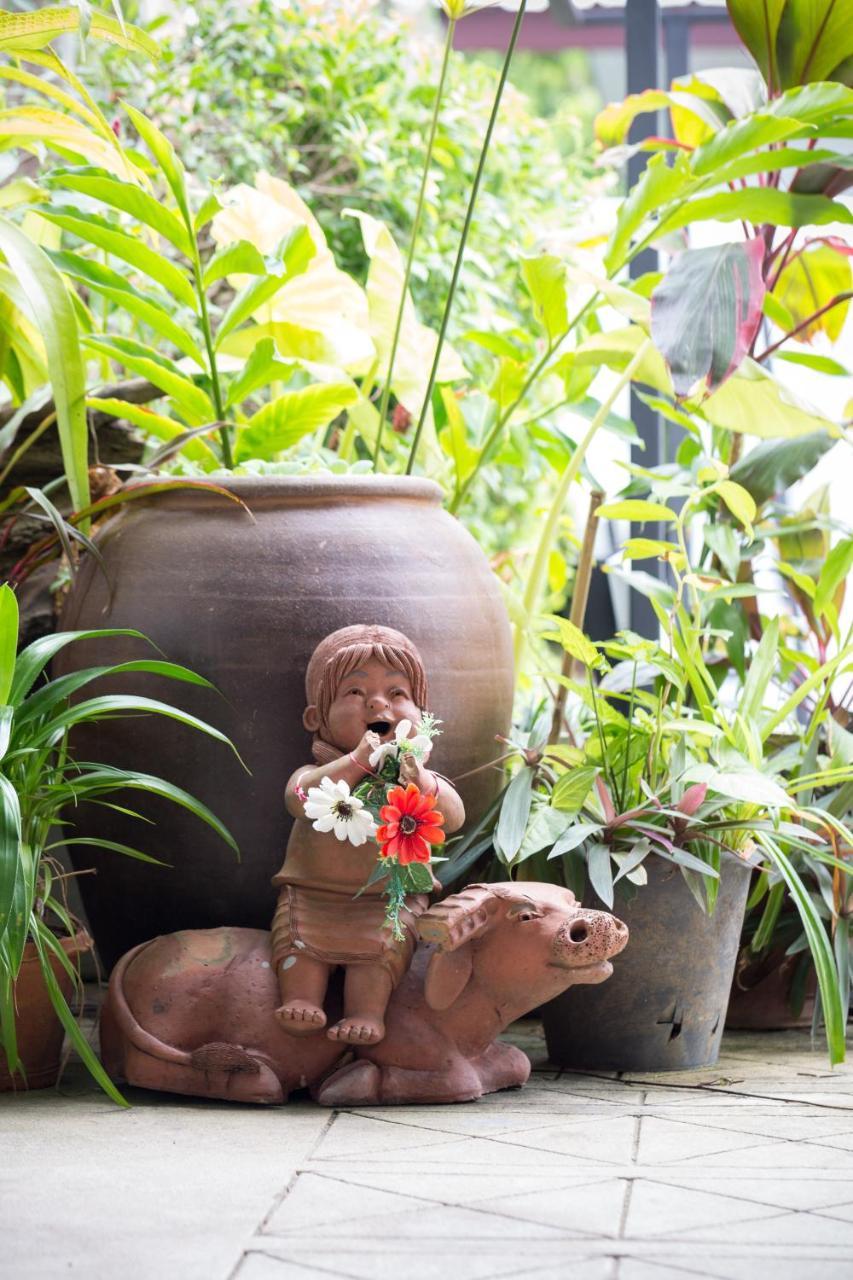 The Lantern Hostel, Chalong ,Phuket Exterior photo